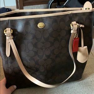 Coach shoulder bag